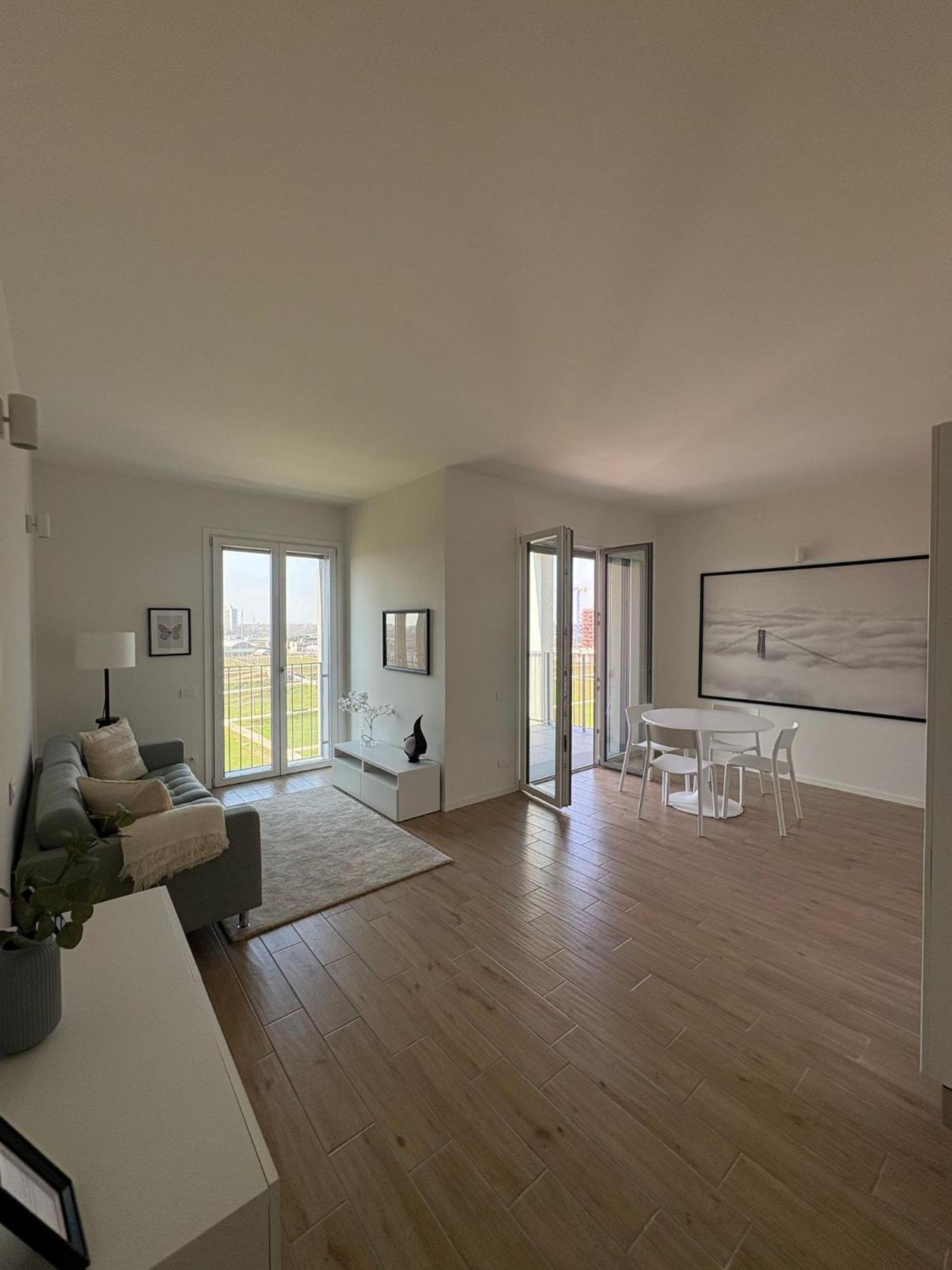 Panorama - Luminous With Private Garage * Mailand